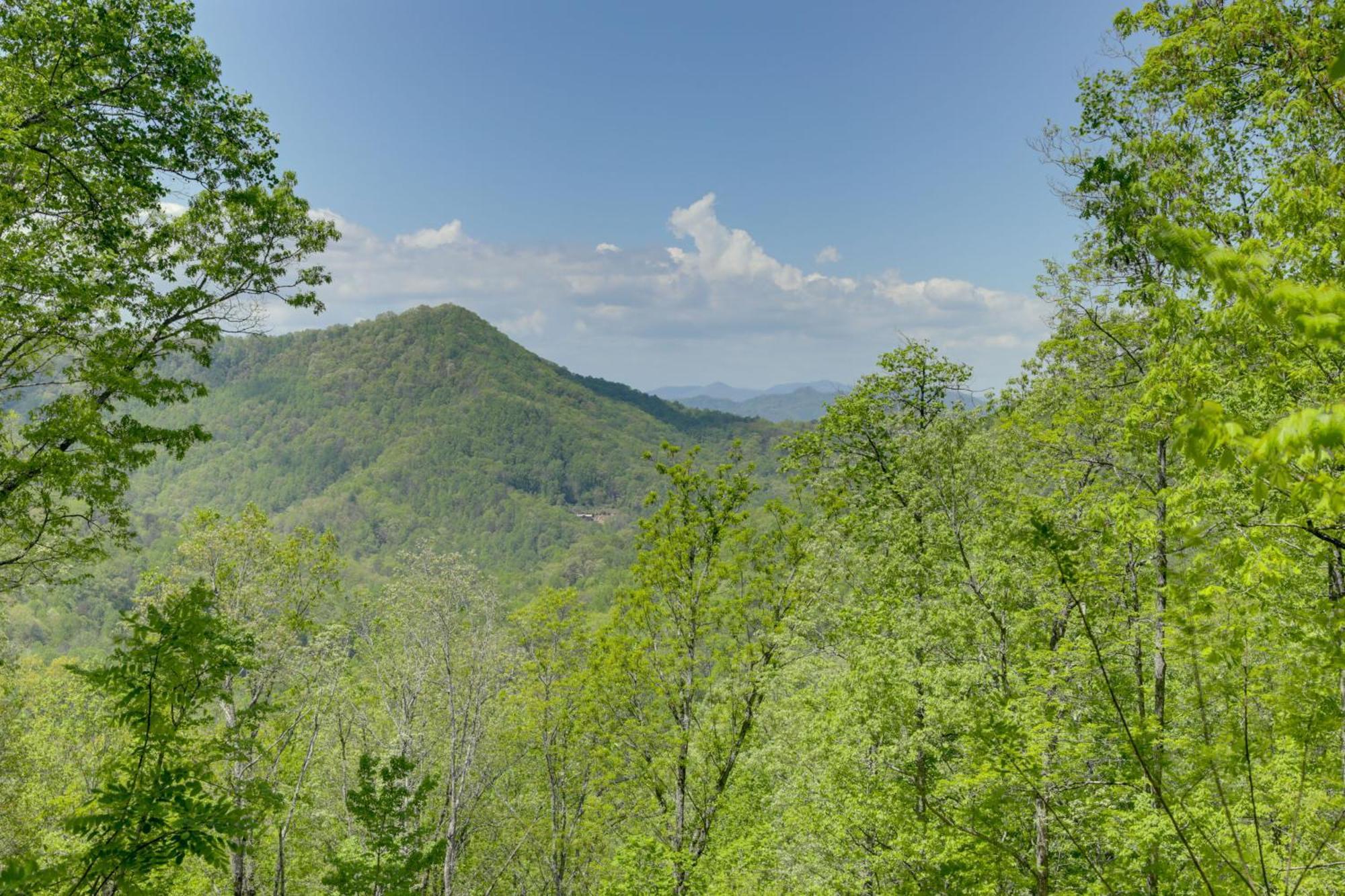 Bryson City Cabin With Hot Tub And Mountain Views! Ngoại thất bức ảnh