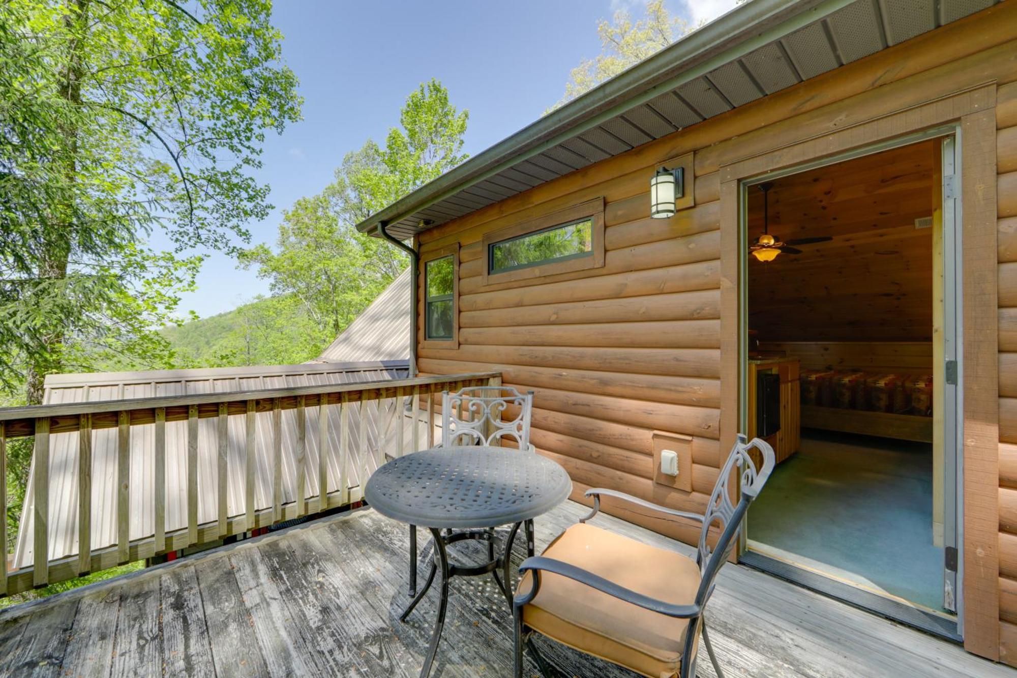 Bryson City Cabin With Hot Tub And Mountain Views! Ngoại thất bức ảnh